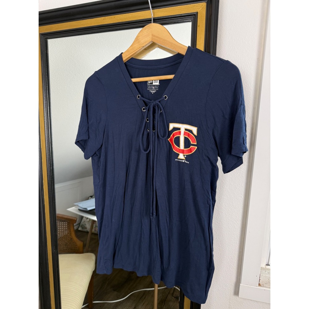 New Era Minnesota Twins MLB Lace Up V-Neck T-Shirt Navy Blue Size XL